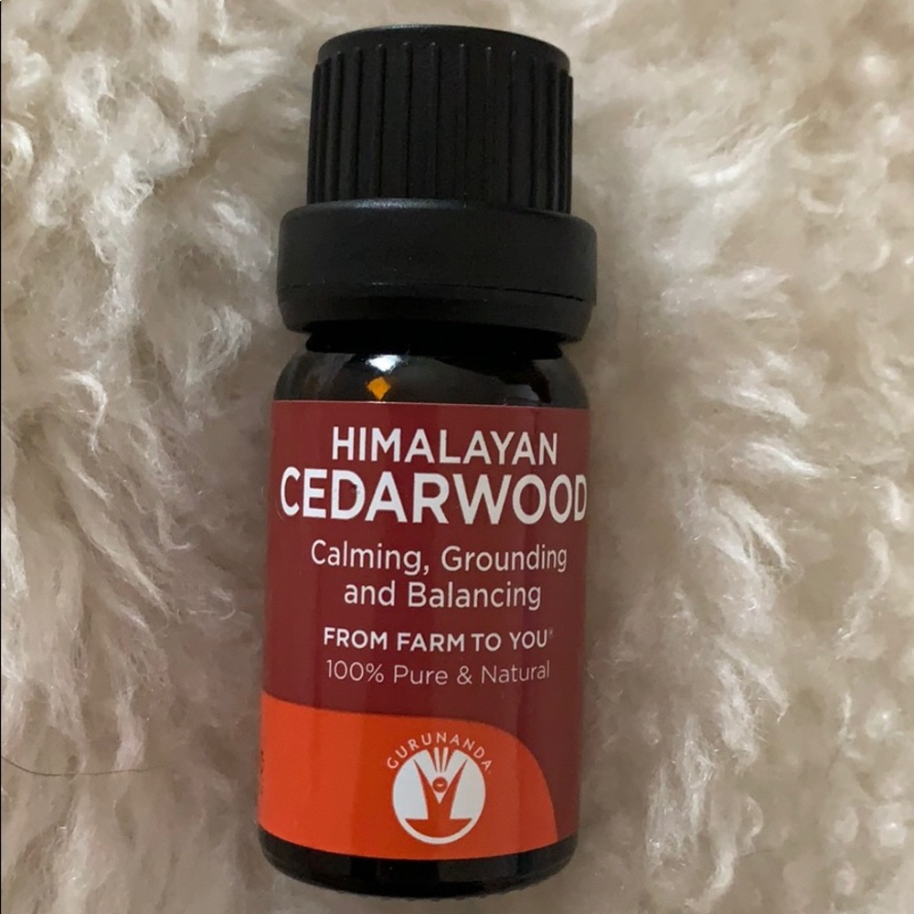 Himalayan cedar wood essential oil